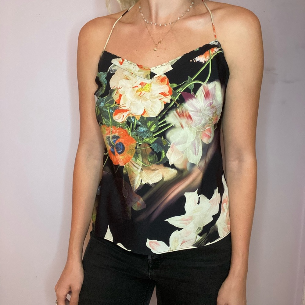 Floral Top - Picture 3 of 4